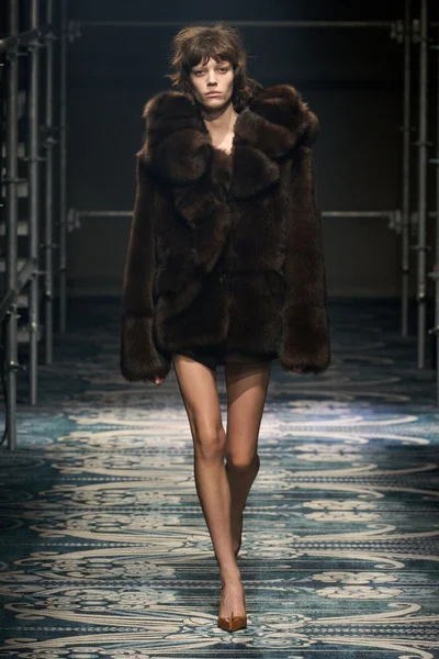 Look 8